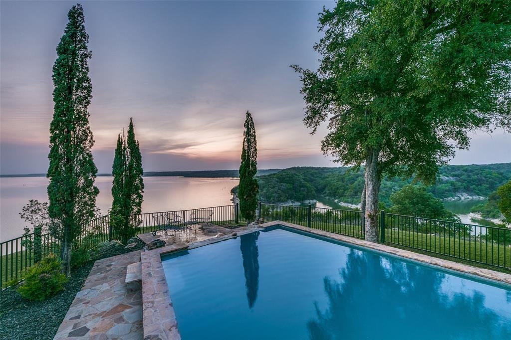 1237 Overlook Court, Whitney