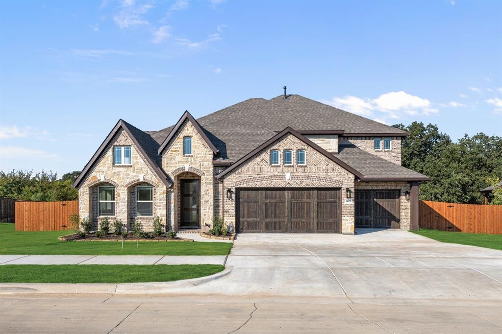 2403 Amelia Lane, Mansfield