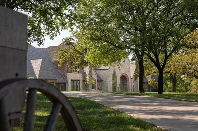 700 Temple Hall Highway, Granbury