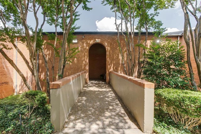 Photo of Listing #20913836