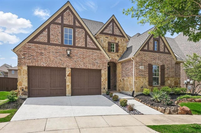 2409 Surrey Court, Flower Mound