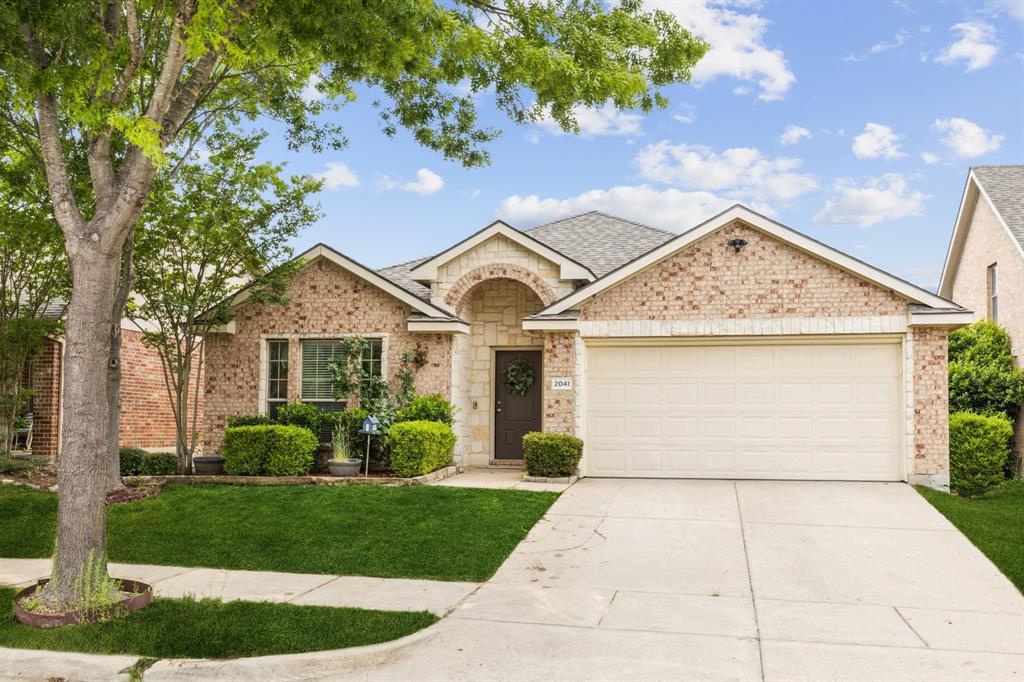 2041 Lake Trail Drive, Heartland