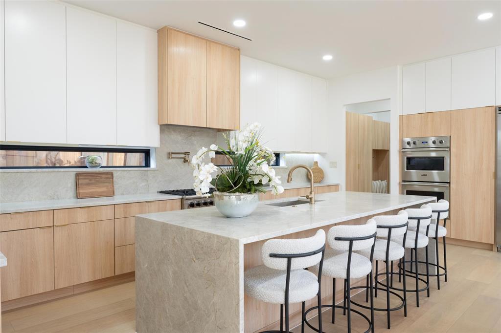 4435 Merrell Road, Dallas