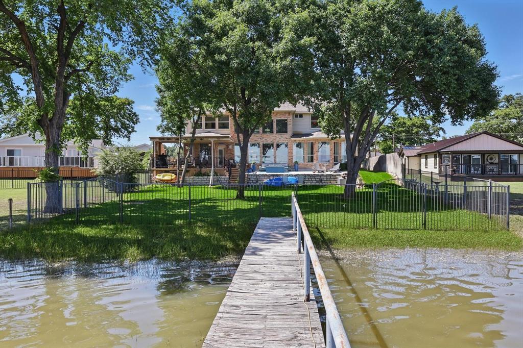 8913 Sunrise Point Court, Fort Worth