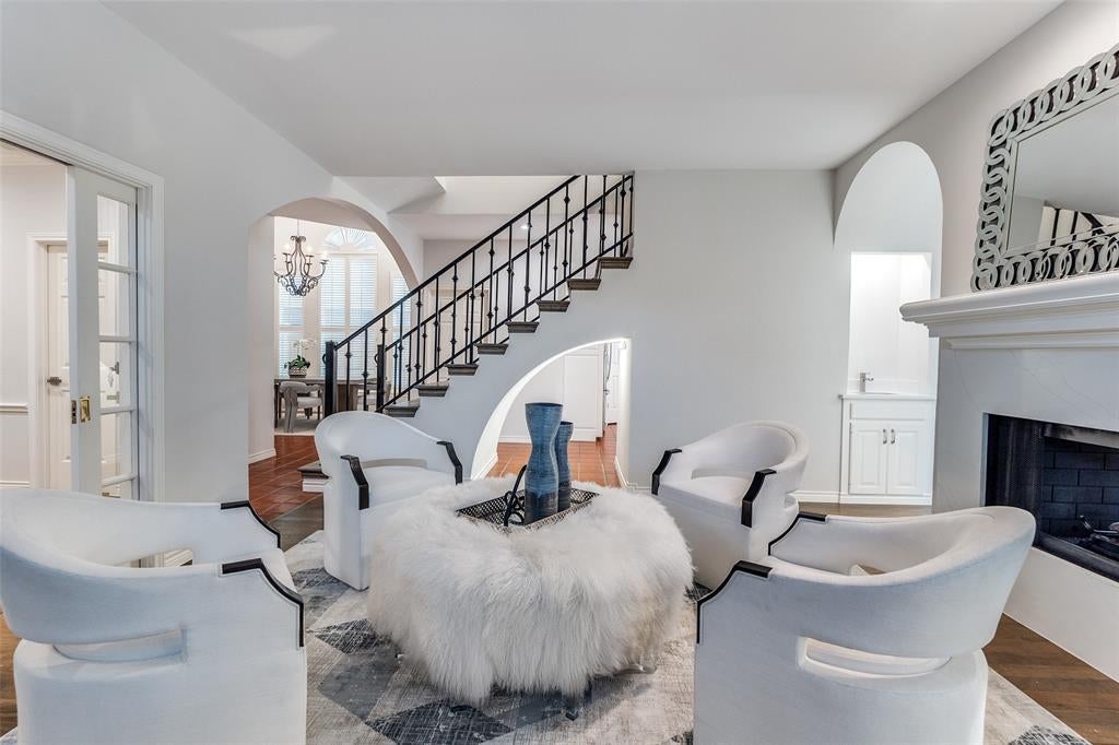 8931 Club Creek Circle, Dallas