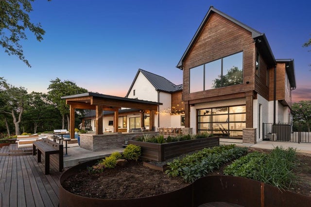 1210 Emerald Sound Boulevard, Oak Point