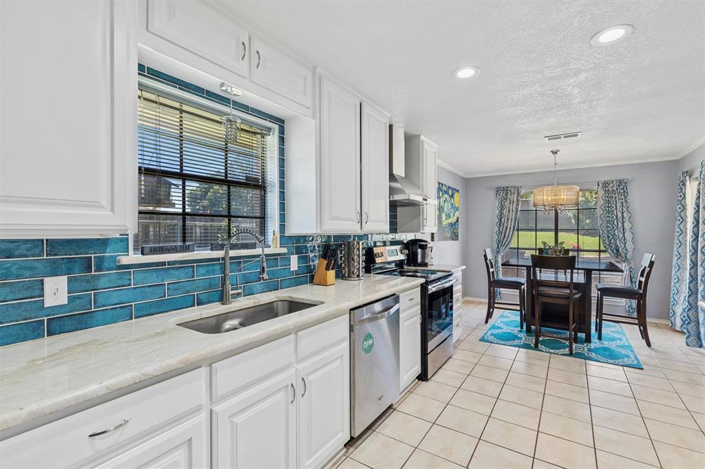 5240 Hill Ridge Drive, Fort Worth