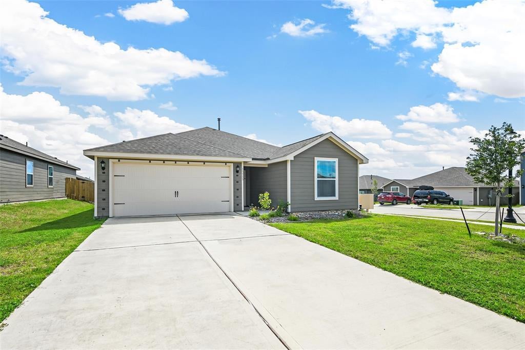 13713 Beaverhead Street, Ponder