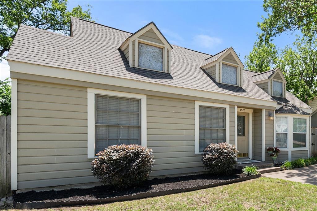 4525 Calmont Avenue, Fort Worth