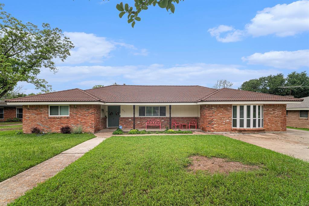 5816 Whitman Avenue, Fort Worth