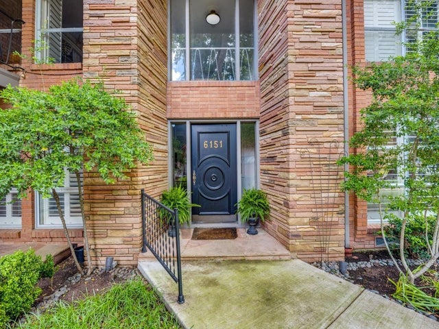 6151 Bandera Avenue B, Dallas