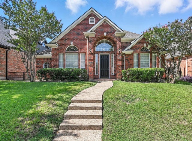 6832 Myrtle Beach Drive, Plano