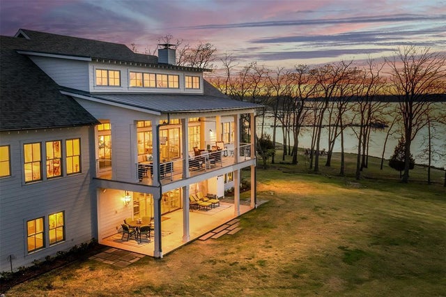 13390 Waterside Drive, Malakoff