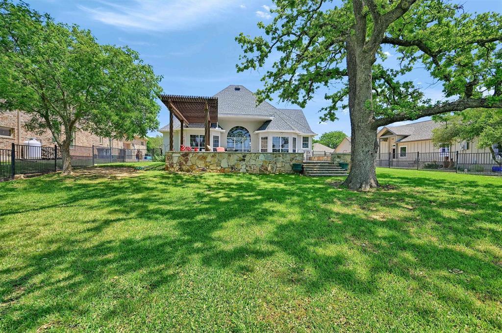 615 Kiowa Drive W, Lake Kiowa