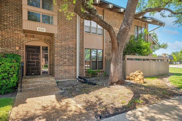10747 Park Village Place B, Dallas