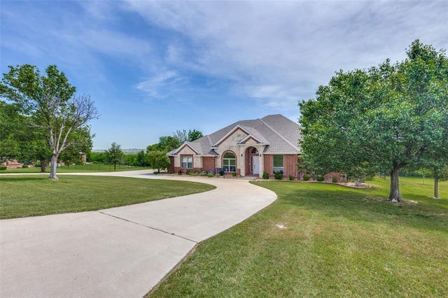 3209 S Bay Breeze Lane, Fort Worth