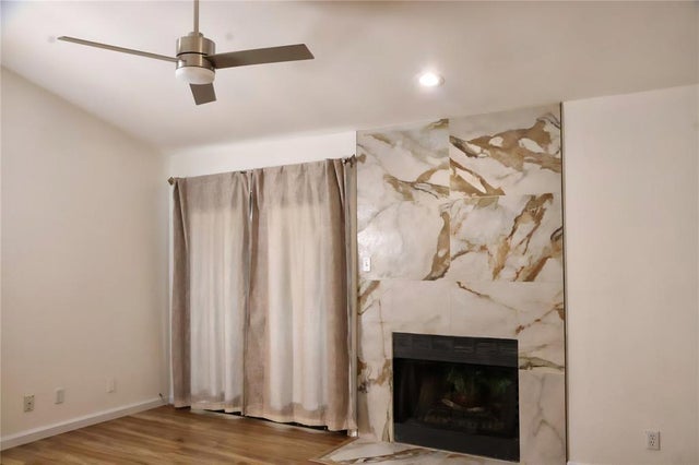 Photo of Listing #20942623