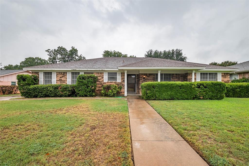 4313 Barcelona Drive, Fort Worth