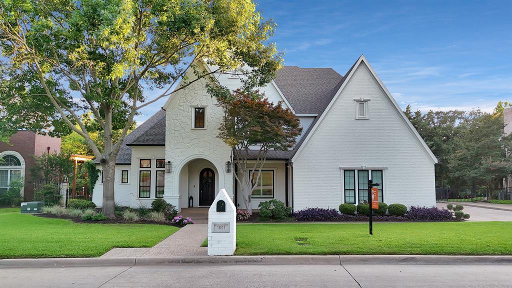 1601 Valleywood Trail, Mansfield