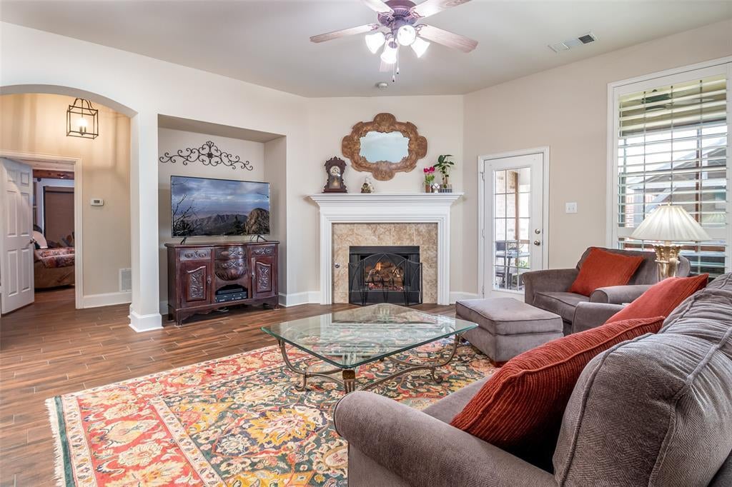 2636 Deer Hollow Drive, Little Elm