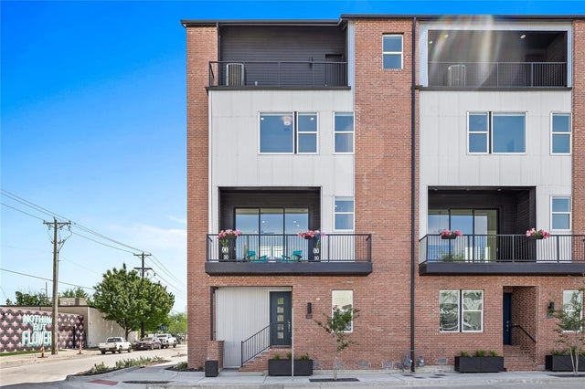 201 Carroll Street, Fort Worth