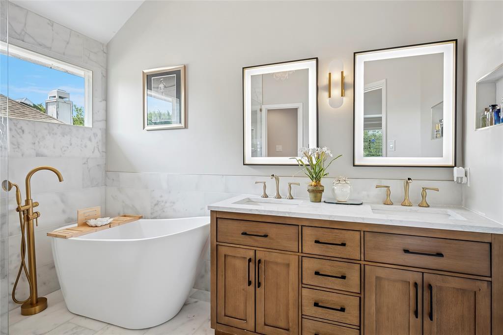 2201 Heatherton Place, Plano