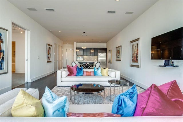 2200 Victory Avenue 701, Dallas