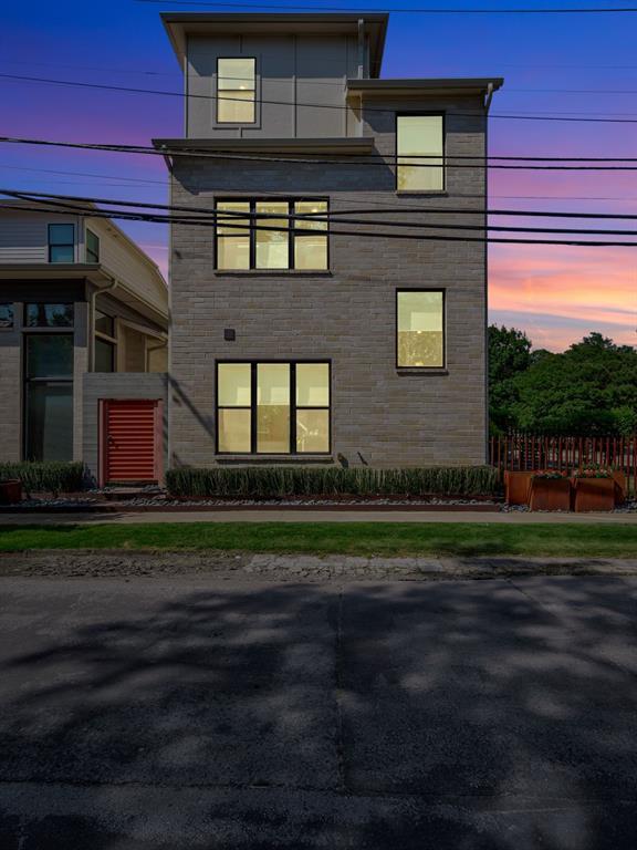 2802 Lee Street, Dallas