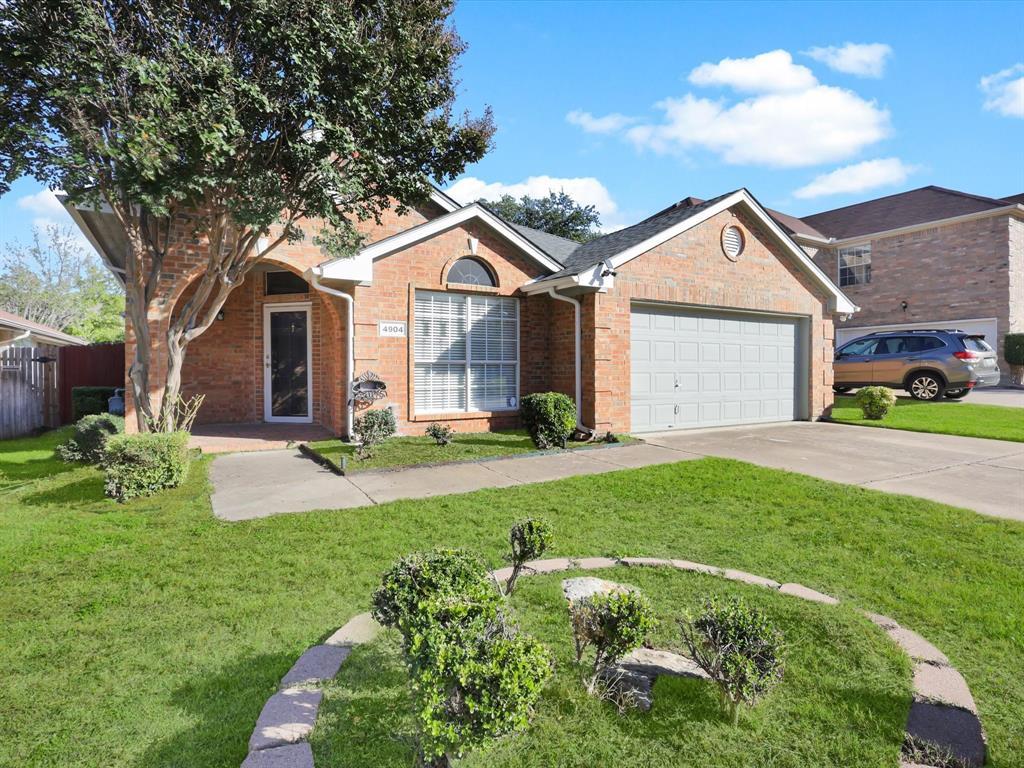 4904 Woodmeadow Drive, Fort Worth