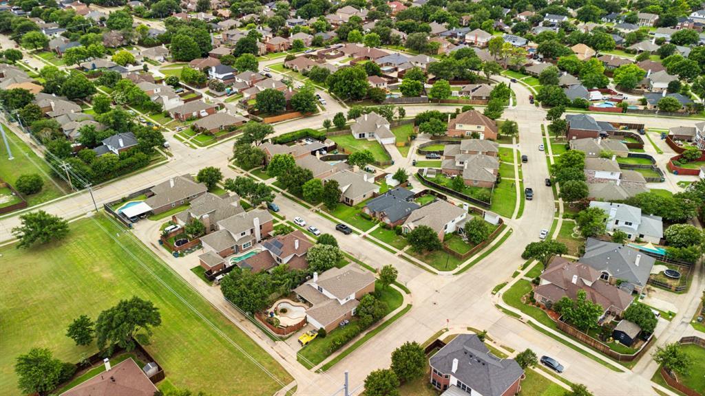 2036 Camelot Drive, Lewisville