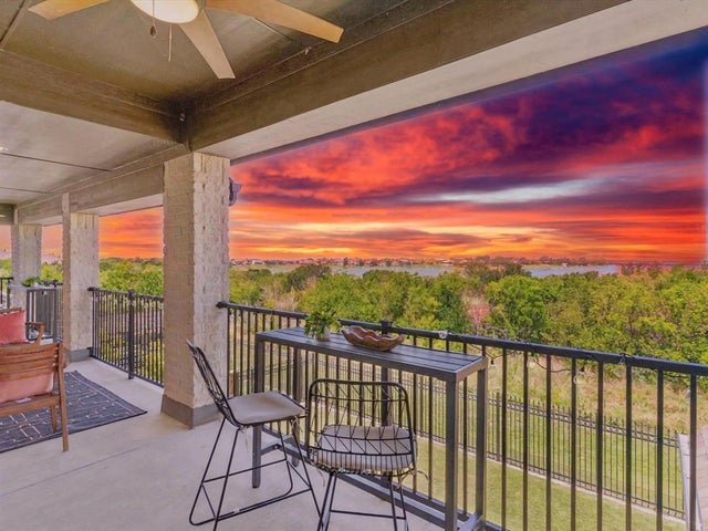 8340 Western, The Colony