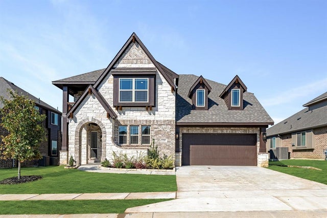 221 Comanche Trail, Alvarado