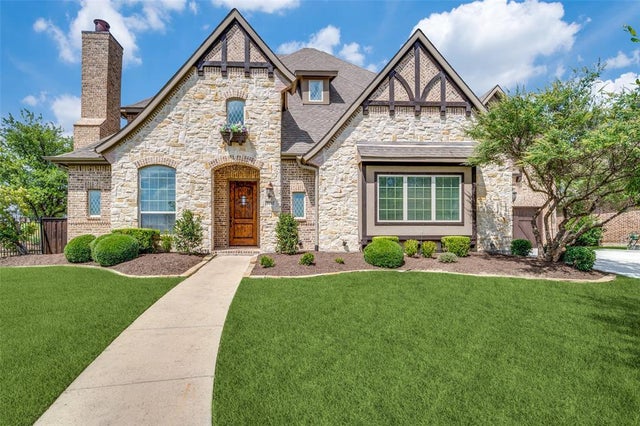 3105 Callander, The Colony