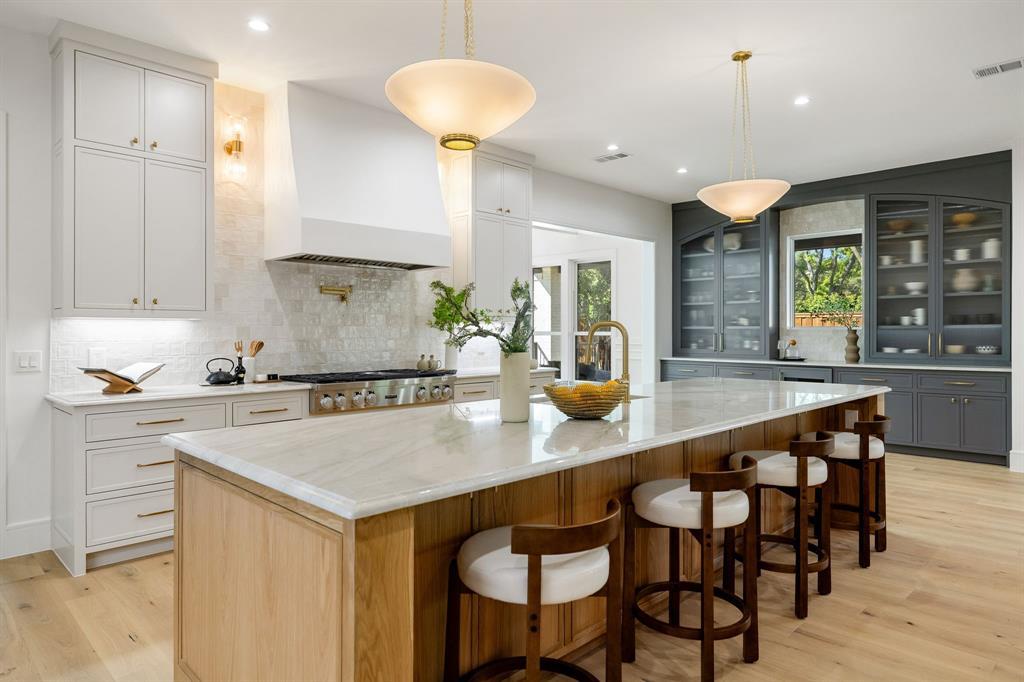 12515 Planters Glen Drive, Dallas