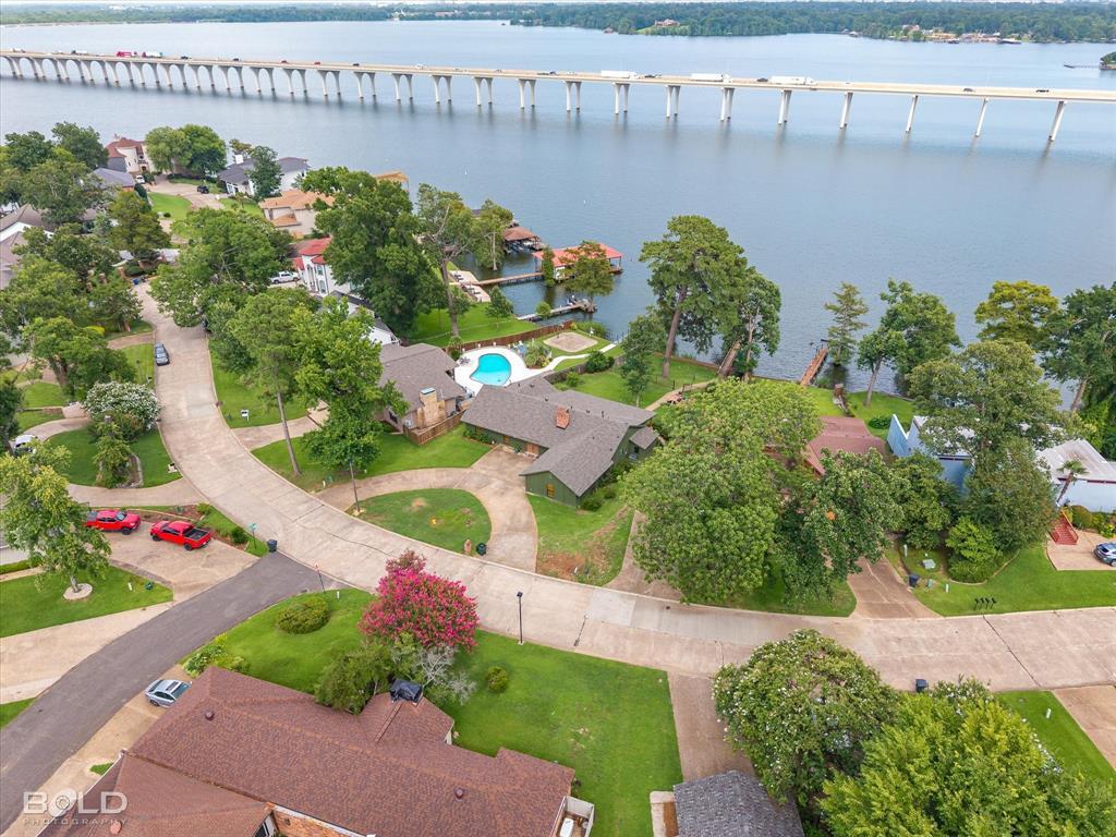 1821 Willow Point Drive, Shreveport