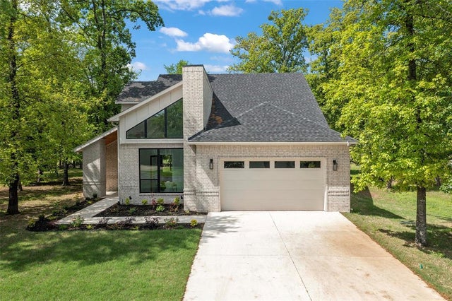 225 Saint Andrews Drive, Mabank