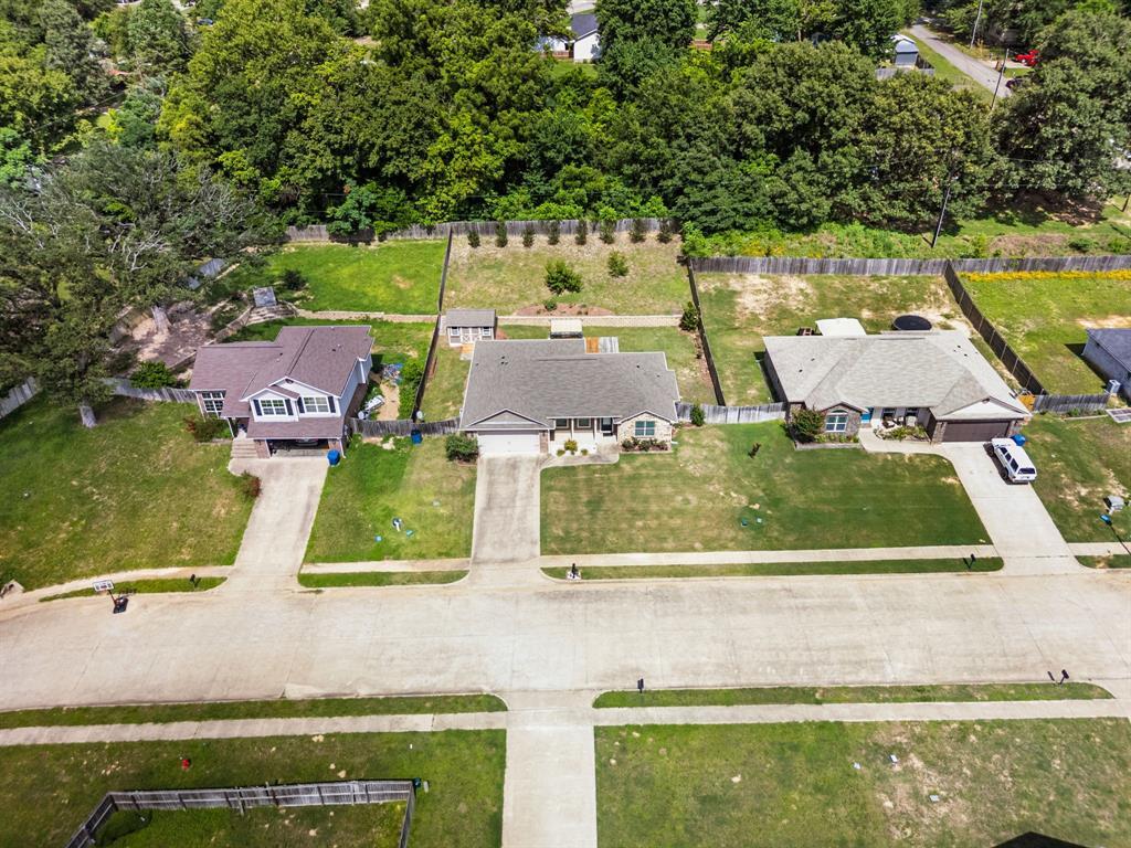 409 Mission Crest Circle, Lindale