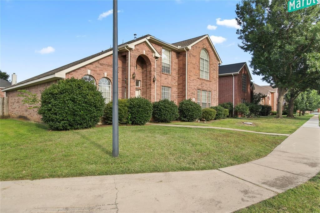 801 Cobblestone Drive, Lewisville