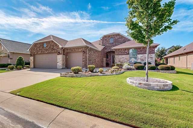 9517 Crestview Drive, Denton