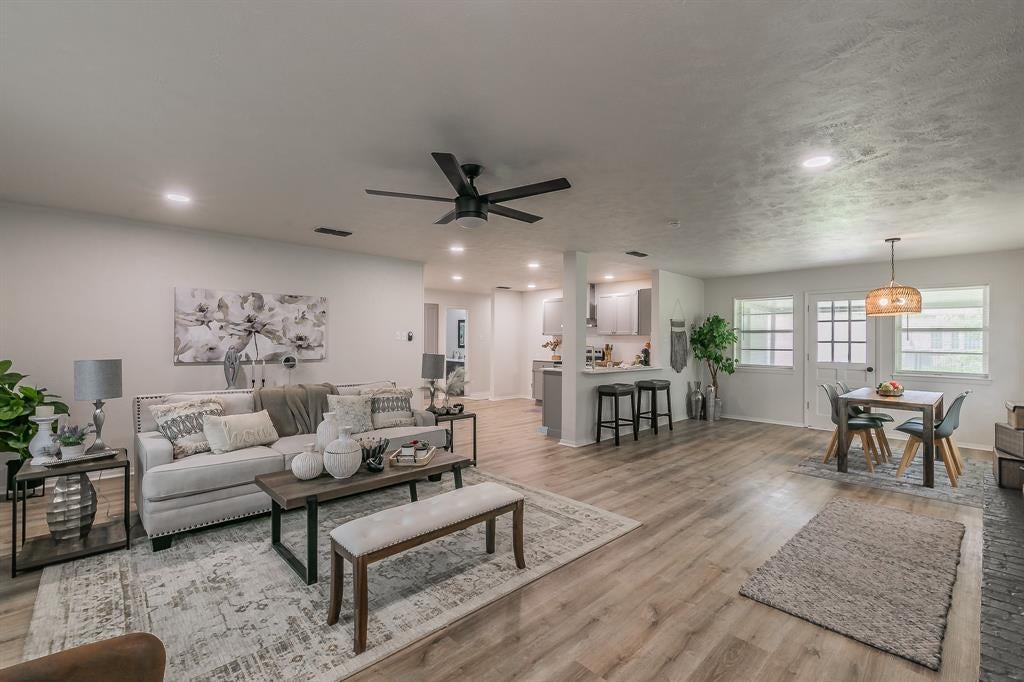 5613 Pecos Court, De Cordova