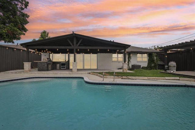 1512 E Park Boulevard, Plano