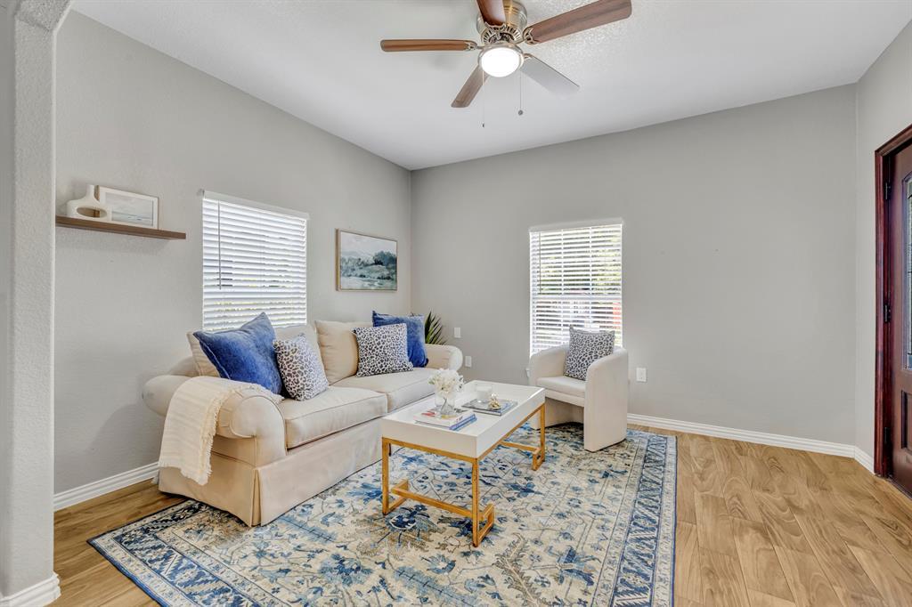 925 S Brighton Avenue, Dallas