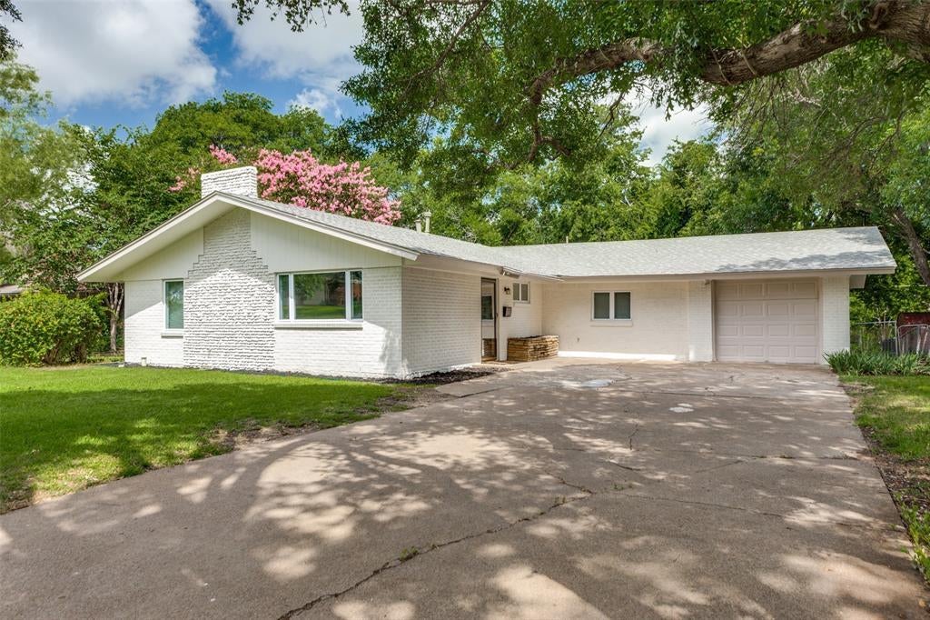 5812 Walla Avenue, Fort Worth