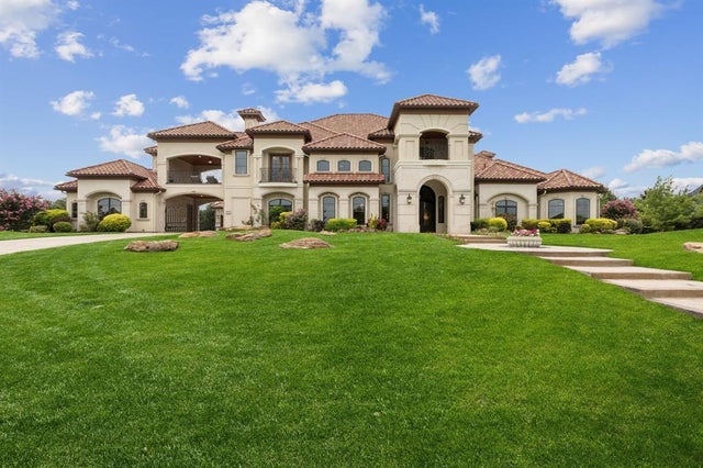 5600 Twin Cities Lane, McKinney