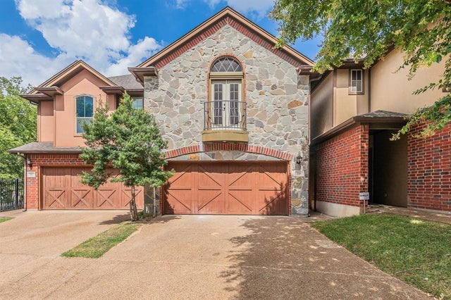 260 Corinna Court, Hurst