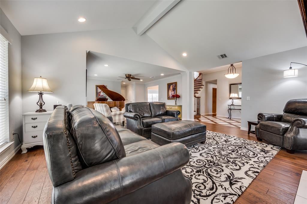 1113 Derbyshire Lane, Carrollton