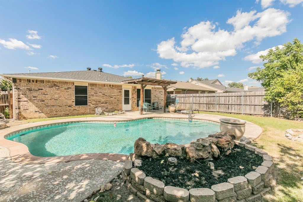 8736 Trinity Vista Trail, Fort Worth