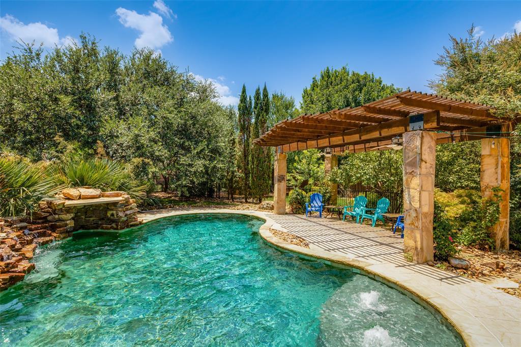 526 Mockingbird Drive, Murphy