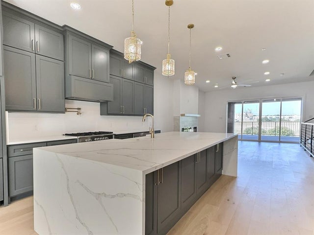 404 Vista Buena Trail, Fort Worth