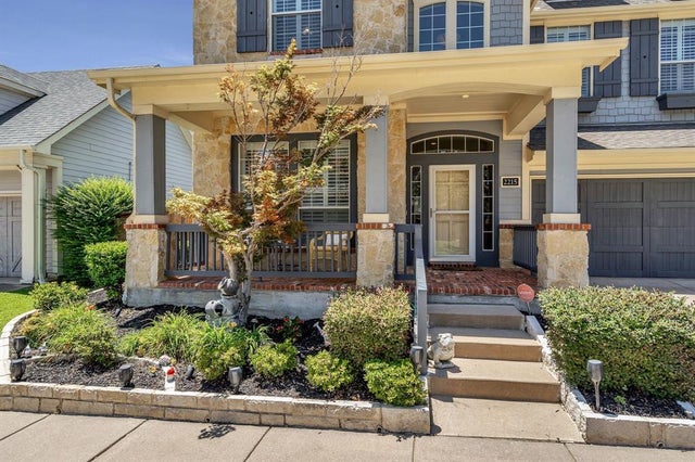 2215 Red Hawk Lane, Euless